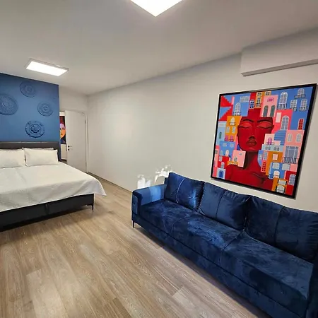 Spacious And Lovely 130m2 Flat Apartment *